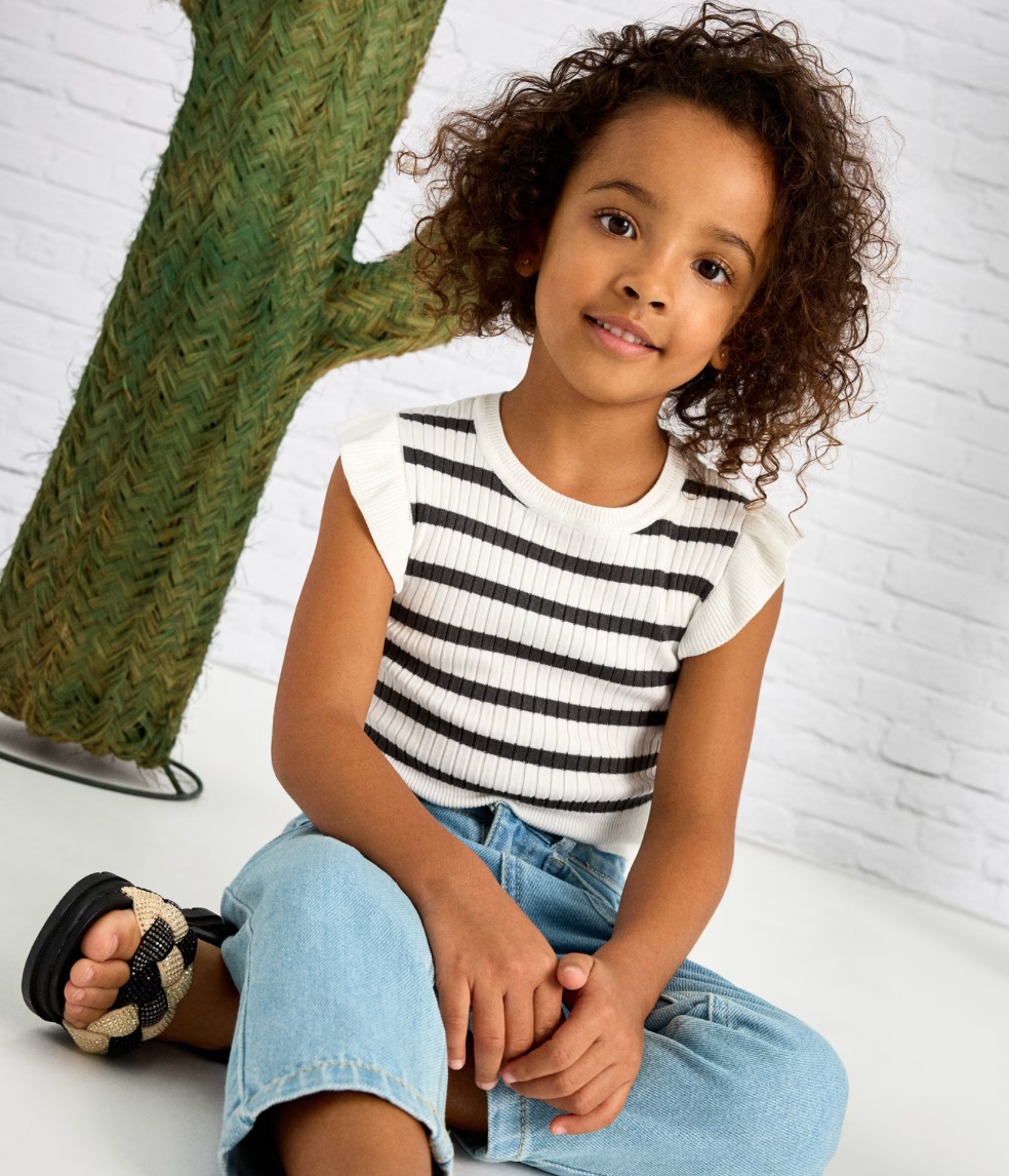 Ribbed Knit top striped in black and white