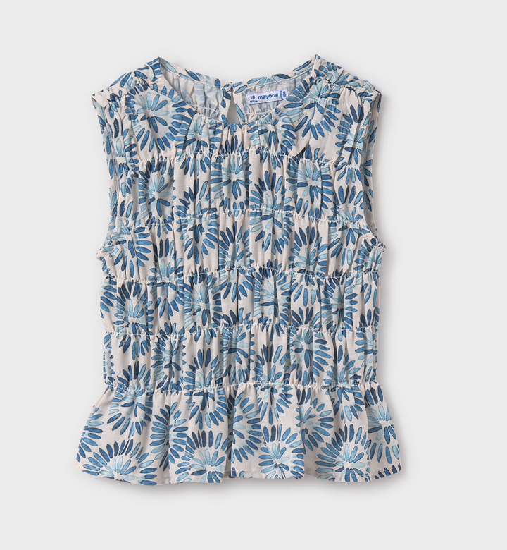 Sleeveless Smocked blouse for tweens