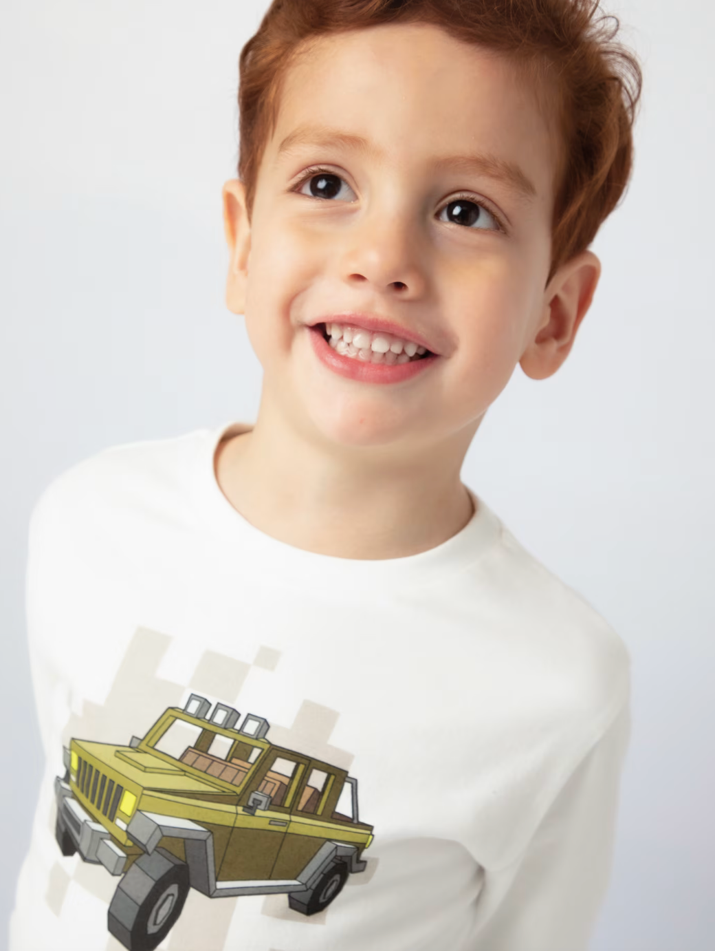Boys long sleeved white t-shirt with Jeep print
