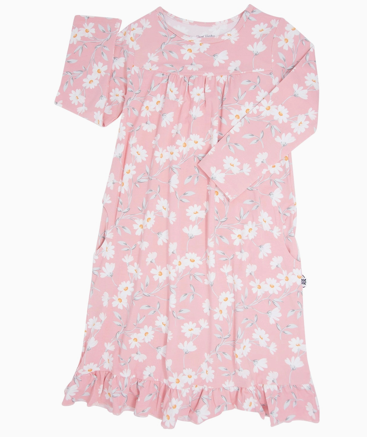 Pink nightgown with white daisies